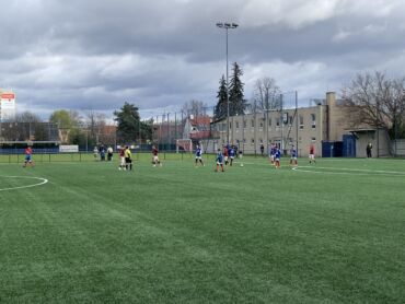 Tým U14 (SŽ B) v neděli ráno odehrál první jarní mistrovské utkání. FC Sparta Brno SŽ (B) – TJ Start Brno SŽ. Výsledek 25:1 (11:0)