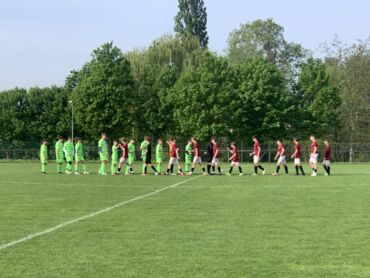 Tým U14 (SŽ B) v neděli 14.4. ráno odehrál čtvrté jarní mistrovské utkání. FC Sparta Brno SŽ B – FKM Kahan. Výsledek 4:1 (3:1)